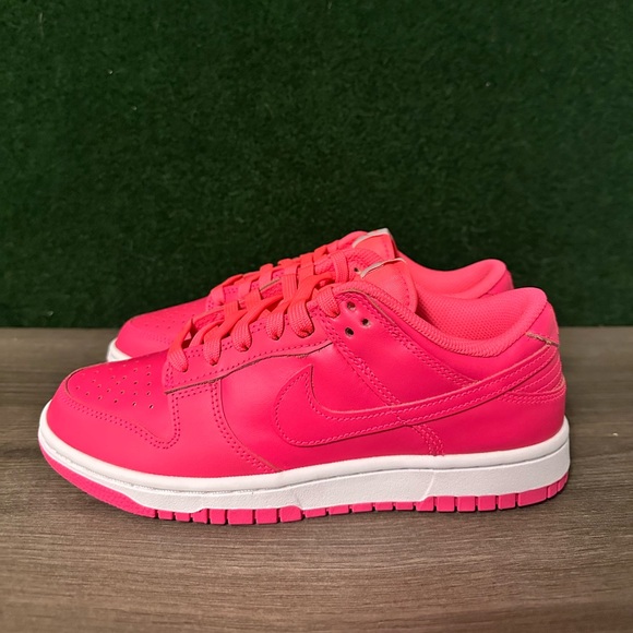 Nike Dunk Low ‘Hyper Pink’ Size 7.5 - Picture 3 of 10